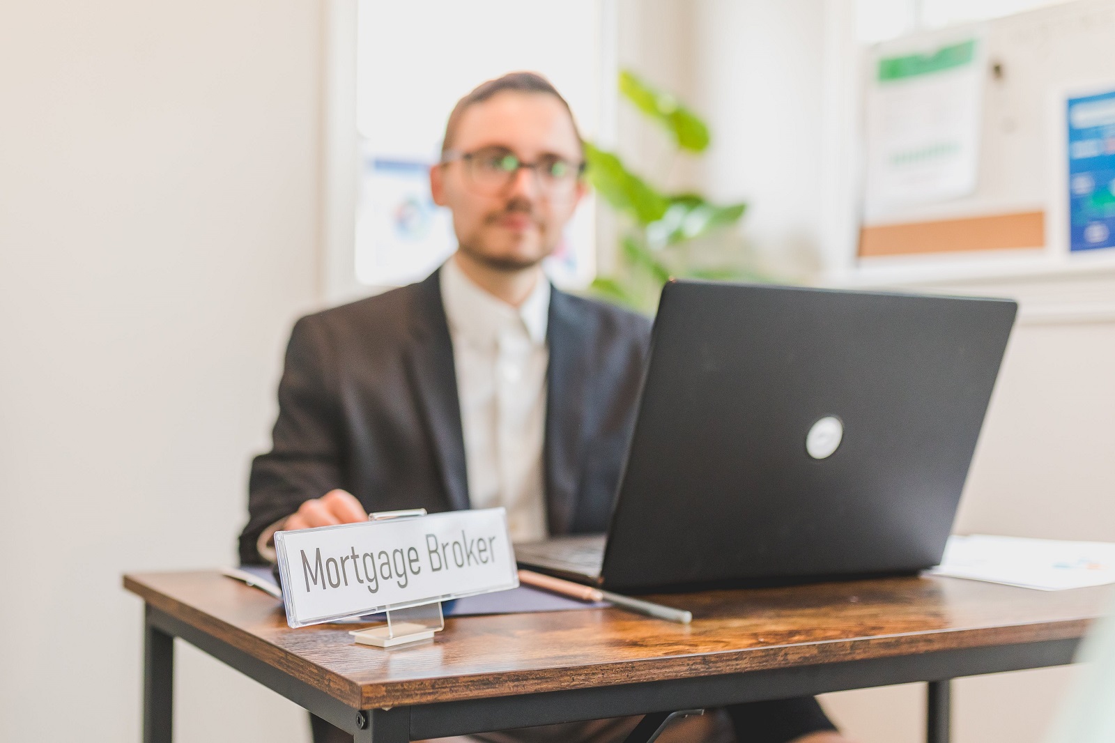 mortgage broker.jpg